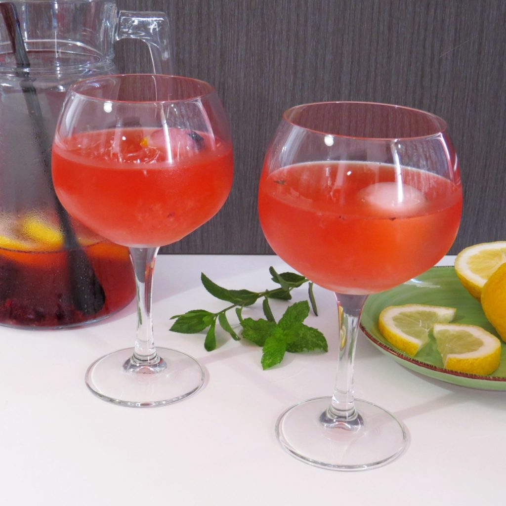 Limonada de amoras e menta